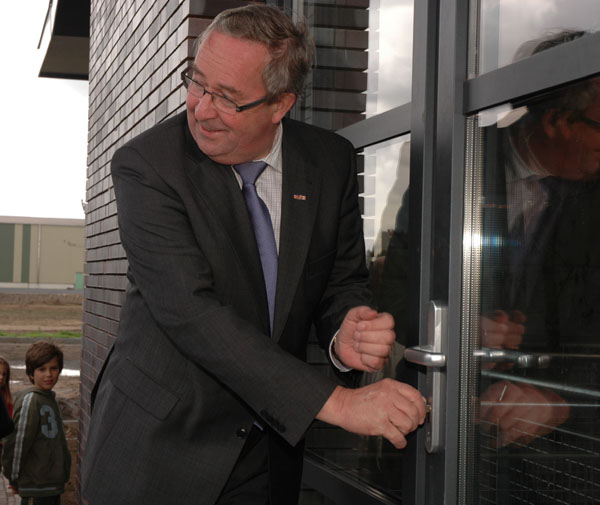opening paardencrematorium westerhout 2008